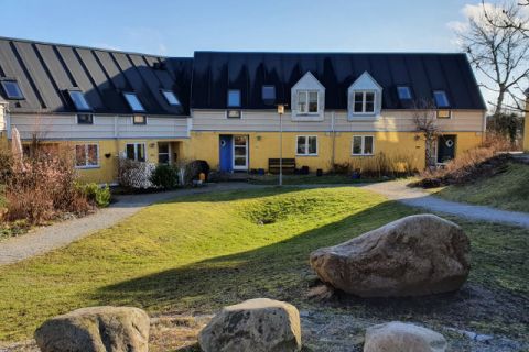 Hus til salg i velfungerende bofællesskab i Skødstrup tæt på Århus – børnefamilie søges!